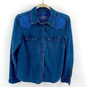 Gap 1969 hand embroidered floral yolk western rodeo denim jean button up shirt M